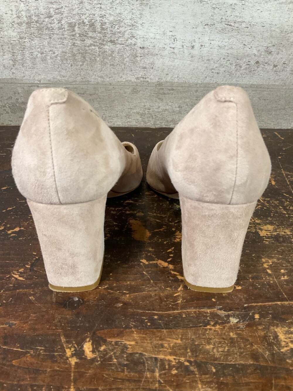 Marc Fisher LTD Zala Suede Pointed Toe Block Heel Pump in Light Natural Size 11M - Picture 5 of 10
